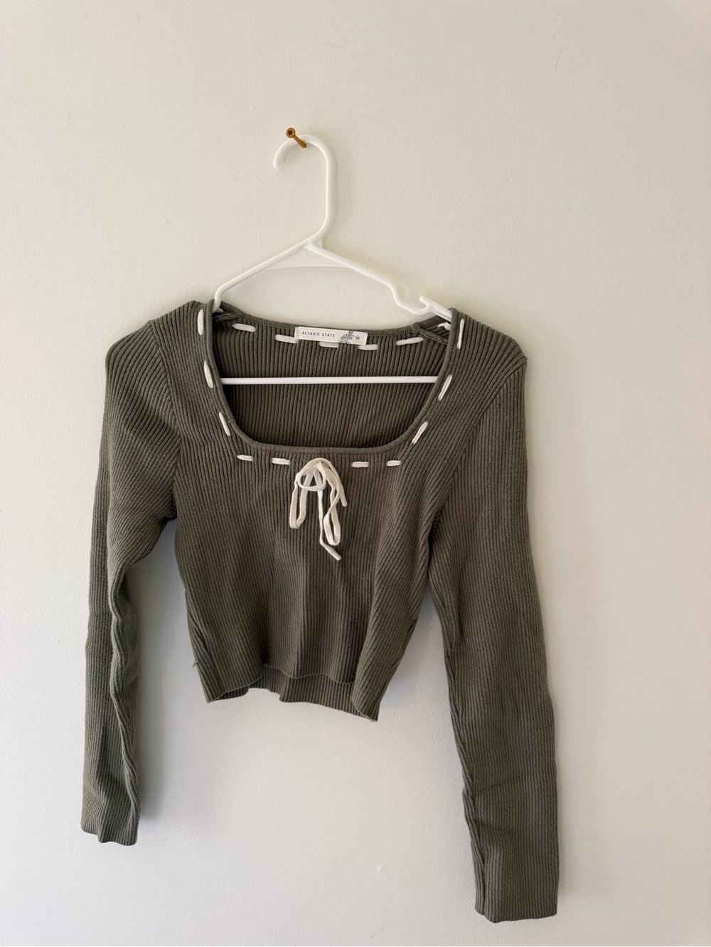Altar’d  State Olive Green Scoop-Neck Tie Ribbed Cropped Sweater